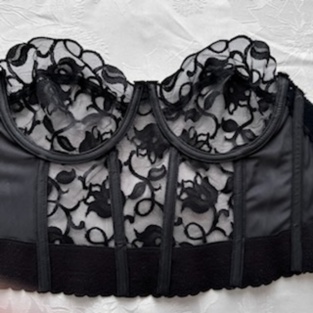VICTORIAS SECRET GOLD LABEL VINTAGE BLACK LACE CORSET SIZE 36B - Picture 2 of 16